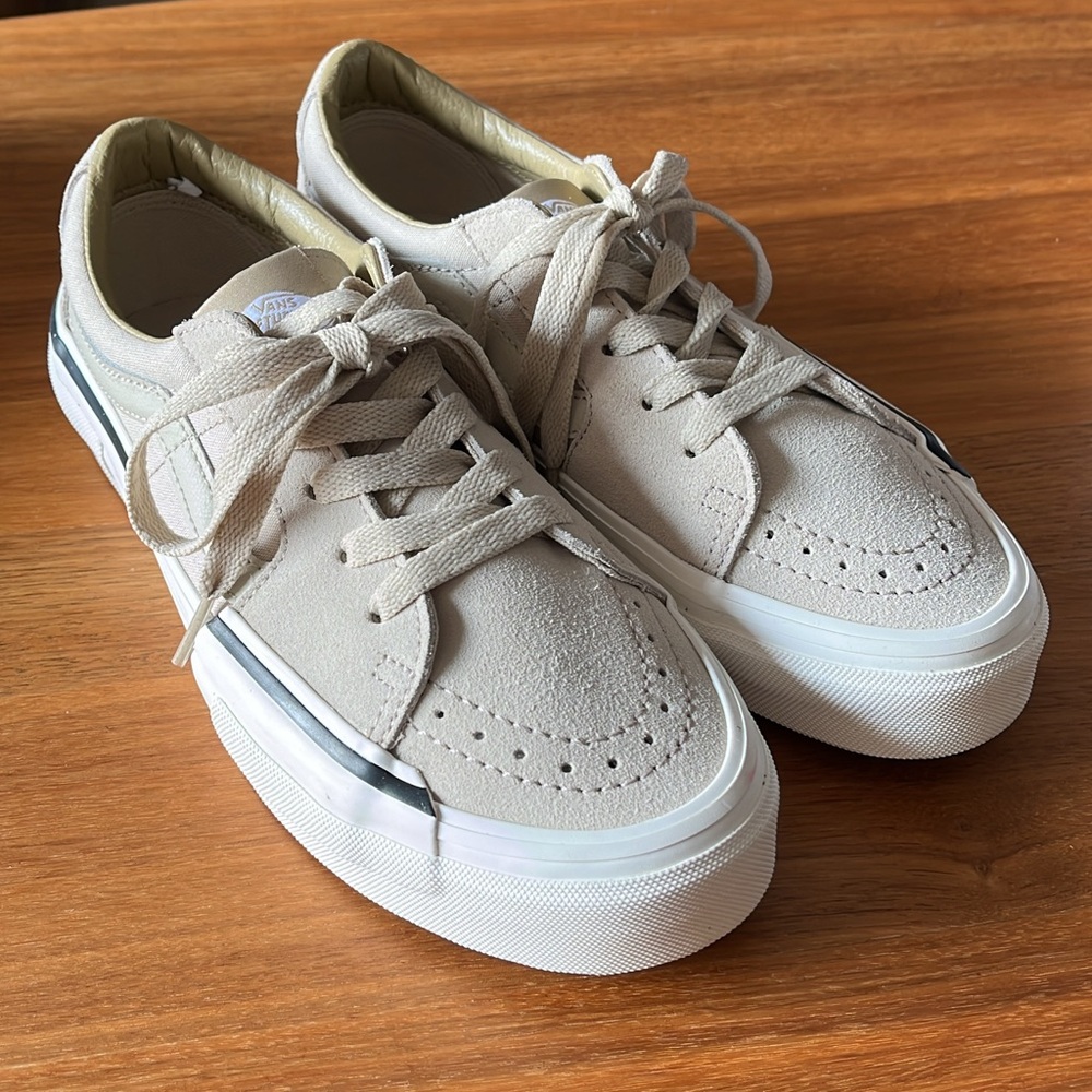 Vans Sk8-low never worn.